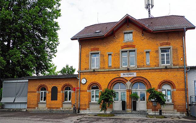 Die Stadt sucht einen neuen Pächter für die Gastronomie im Bahnhof Fischbach.