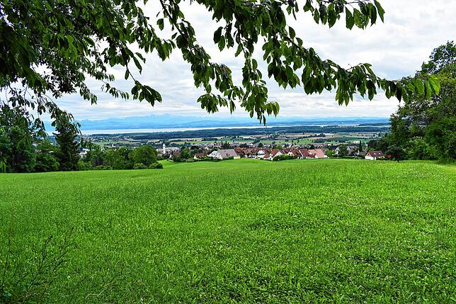 Je besser der Ausblick, umso teurer der Wohnraum: In Hanglage in Fitzenweiler sind die Immobilienpreise in Markdorf am höchsten.