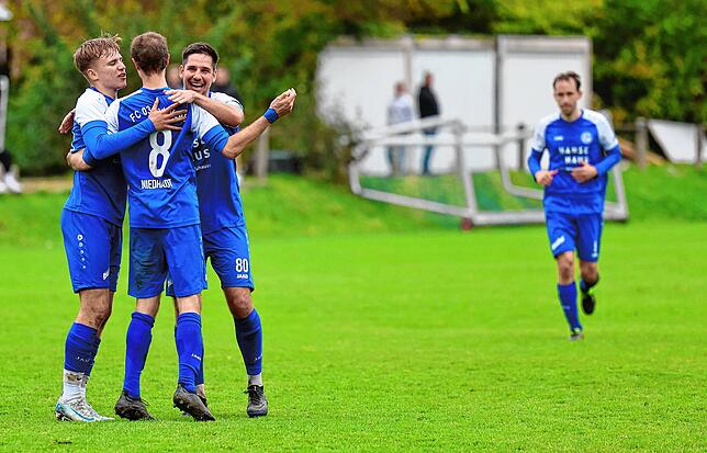 Bild 10: Unsere Bildergalerie vom Derbysieg des FC Radolfzell in der Landesliga gegen den VfR Stockach