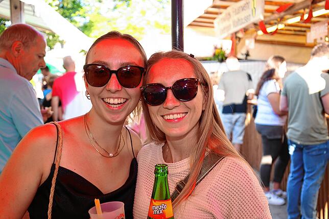 Bild 27: Es wird weiter gefeiert - alle Fotos vom Dettinger Dorffest am Samstag
