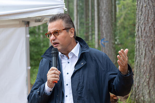 Landesforstminister Peter Hauk versprach den Privatwaldbesitzern finanzielle Hilfen. Ob diese allerdings noch dieses Jahr ausgezahlt ...