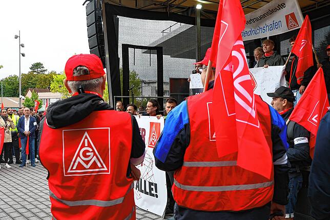 Bild 11: ZF Friedrichshafen: Bilder vom Protestmarsch gegen den Stellenabbau