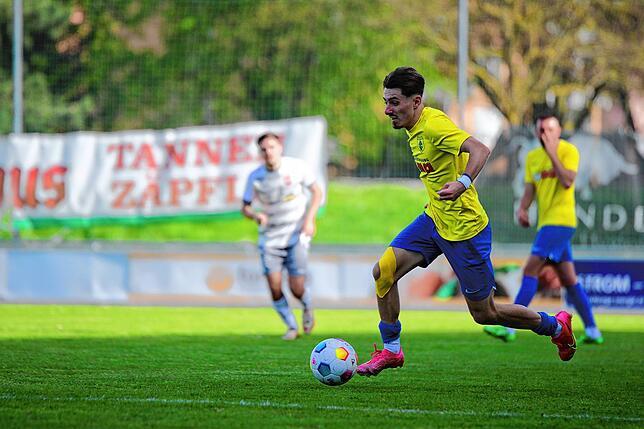 Bild 5: Die besten Bilder aus dem Verbandsliga-Abstiegsduell zwischen dem FC Singen und dem SV Stadelhofen