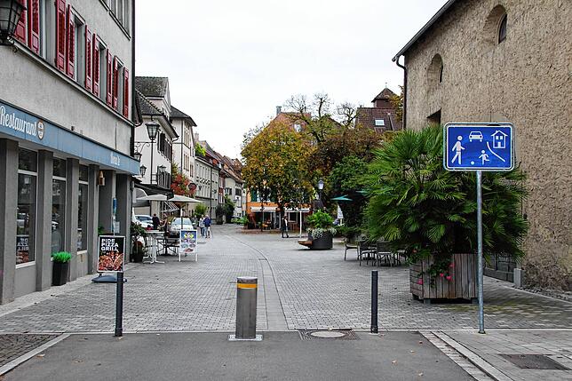 Seit März 2024 regelt der Poller den Durchgangsverkehr in der Jakob-Kessenring-/Klosterstraße.