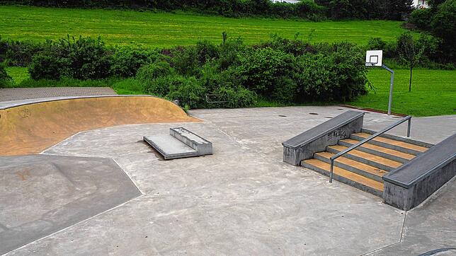 Der Granitblock (Mitte) im Skaterpark an der Engener Stadthalle soll auf Wunsch der Nutzer umgestellt werden. Der Jugendgemeinderat ...