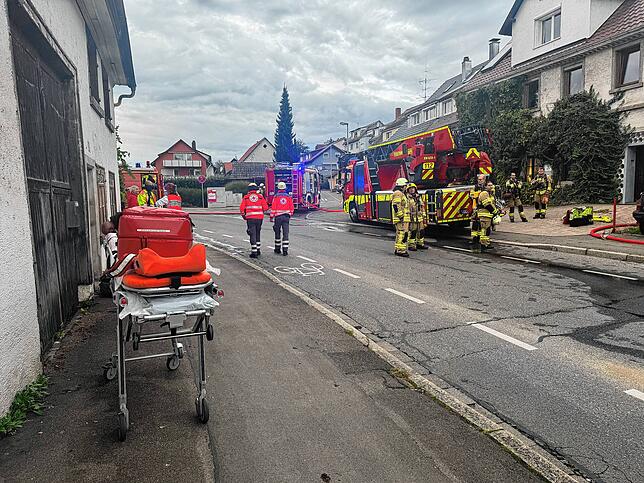 Die Feuerwehr wird am Montag, 7. Oktober, zu einem Brand gerufen. Zahlreiche Einsatzkräfte sind vor Ort. Später stellt sich heraus, dass ...