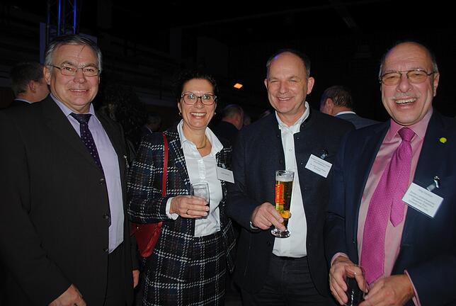 Auf ein Neues: Bernhard Boll (AfD-Kreisrat aus Waldshut-Tiengen), Karin Gantzer, Hans-Peter Schlaudt (Geschäftsführer Klinikum ...