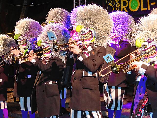 Guggen aus Deutschland und der Schweiz besuchen das Guggen-Open-Air im Rahmen der Laufenburger Städtlefasnacht. (Archivbild)