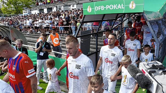 Marcel Sökler (Bildmitte) hadert mit der Präzision in der Offensive.