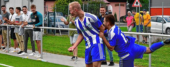 Bild 40: VfB Waldshut sichert in der Nachspielzeit das 2:2 gegen Aufsteiger SG Mettingen/Krenkingen &ndash; und wir haben Bilder!