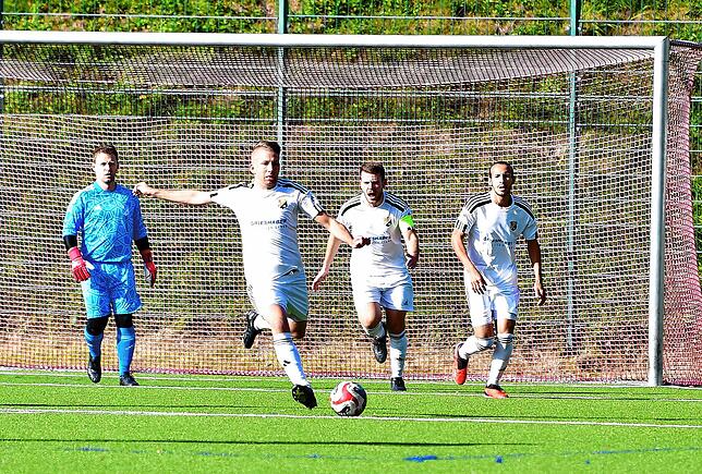 Abschied: Der spielende Co-Trainer Christoph Mathis hat am Sonntag beim 0:7 gegen den VfR Bad Bellingen voraussichtlich das letzte Mal ...