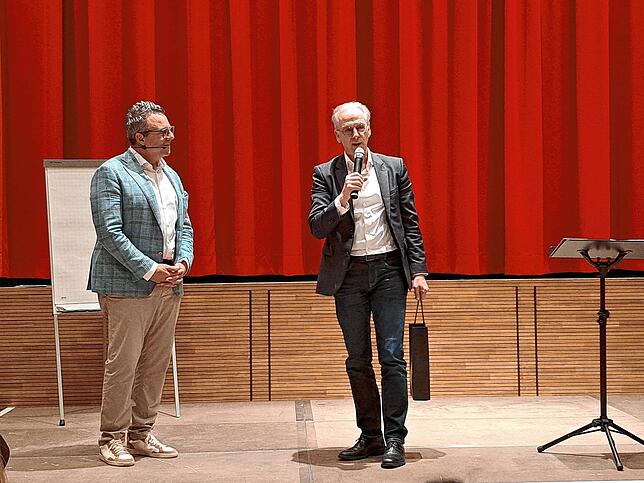 Am Mittwochabend hatte Johannes Moser beim Unternehmer-Vortrag in der Stadthalle seinen letzten öffentlichen Auftritt als Engener ...