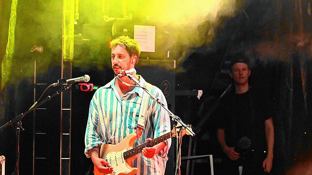 Bild 3: Alvaro Soler in Friedrichshafen: Konzert begeistert Besucher am Seeufer (Teil 2)