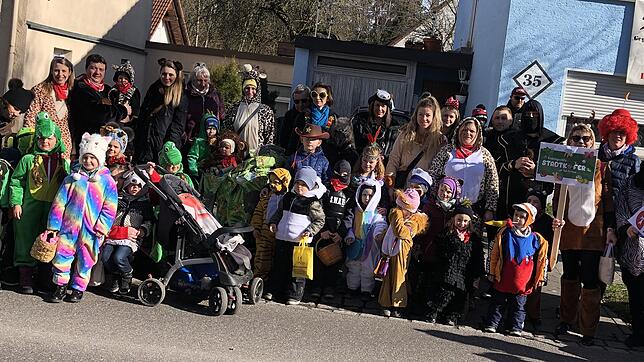 Die Stadtkäfer-Kinder, Eltern und Erzieherinnen haben sich ausgiebig auf die Fasnet in Bad Dürrheim vorbereitet. Alle hatten schließlich ...