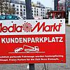 Auf dem Konstanzer Media-Markt-Parkplatz können widerrechtlich geparkte Fahrzeuge abgeschleppt werden.