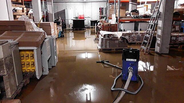 Bild 13: Schlammlawinen und eingesunkene Autos als Folgen: So schlimm wütete das Unwetter in den Gemeinden Küssaberg und Klettgau