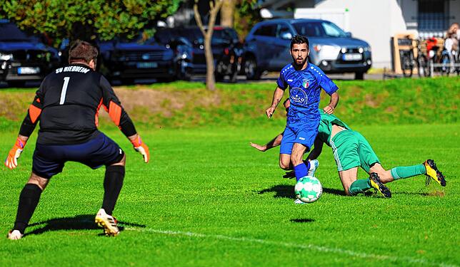 Bild 18: Unsere große Bildergalerie vom Kreisliga-Spitzenspiel zwischen dem SV Riedheim und Italiana Singen