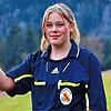 Klare Ansage: Die 14-jährige Selina Ebner vom SV Todtmoos ist zwar erst seit einem Jahr als Schiedsrichterin auf den Fußballplätzen der ...