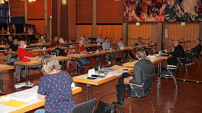 Der Gemeinderat könnte künftig auch per Videokonferenz tagen. Seit Ausbruch der Pandemie tagt das Gremium in der Stadthalle. Unser Bild ...