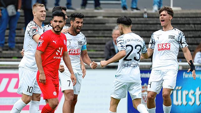 Mit dem 4:0 über Aufsteiger VfR Mannheim sorgten die Villinger Spieler für einen perfekten Einstand des neuen Trainers Ryszard Komornicki.