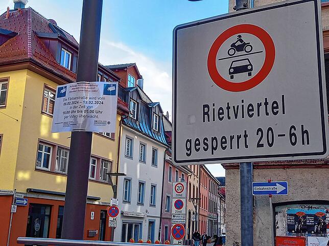 In der videoüberwachten Färberstraße in Villingen kommt es Fastnachtmentignacht zu keinen größeren Polizeieinsätzen.