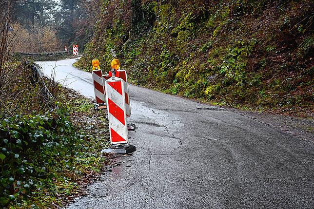 Deutlich sichtbar sind die Straßenschäden an der Harpolinger Straße in Bad Säckingen.
