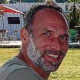 ... Björn Brüggemann, der ebenfalls durch das Gute-Zeit-Festival bekannt ist, eine Art Oktoberfest aufziehen.