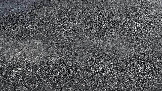 3500 Fahrzeuge pro Tag an Werktagen passieren die L163 zwischen der Klettgaugemeinde Bühl und Dettighofen. Bild: A. Moser