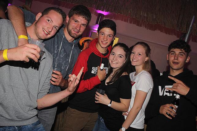 Bild 21: Bilder der großen Feuerwehr Meets Malle-Party in Furtwangen (Teil1)