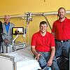 Krankenhaus-Geschäftsführer Michael Hanke, Hubert Steinmann und Werner Gaiser vom Förderverein sowie Wolfgang Schmid, technischer Leiter ...
