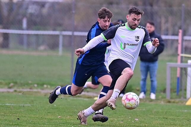 Bild 10: FC Hauingen besiegt den VfB Waldshut mit 3:0 – und wir haben Fotos!