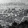 Dieses Detail der ältesten Aufnahme Wehrs zeigt Neflin & Rupp im Jahr 1872. Der Kamin ist von bescheidener Höhe. Rechts die Wehra. ...