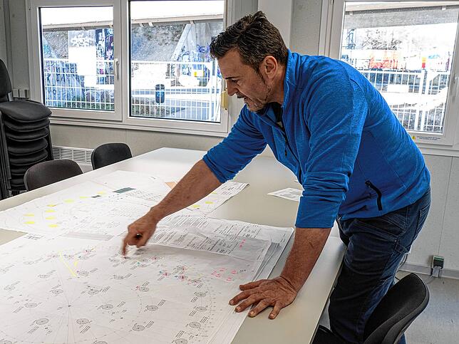 Dieser Mann hat einen Plan: Mike Vivas Y Kerner ist der Bauleiter für das Asisi-Panorama. Eine der spannendsten Arbeitsplätze seiner ...