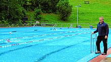 Trotz Regen und herbstlicher Temperaturen besuchten im vergangenen Jahr viele Schwimmer am letzten Saisontag das Waldsportbad. Bild: ...