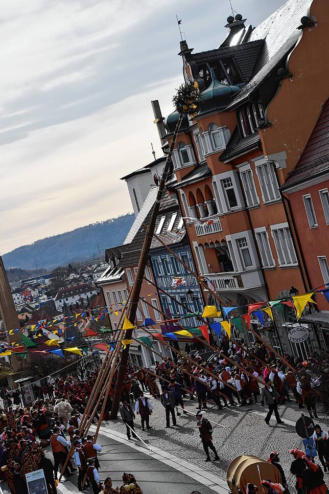 Bild 25: Bilder vom Narrenbaum-Setzen in Stockach Teil 1
