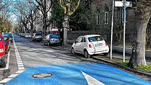 Der südliche Eingang der Schützenstraße aus Richtung Döbele.Vorn ist schon die blaue Radstraßenmarkierung zu erkennen, links der ...