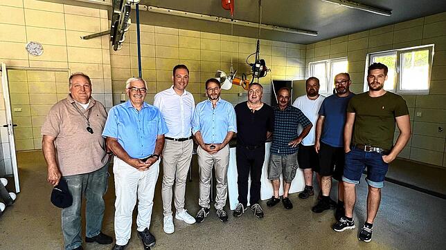 Beim Termin mit den Bürgermeistern Helmut Kaiser und Stephan Bücheler in Ibach und Dachsberg informierte sich Felix Schreiner über ...