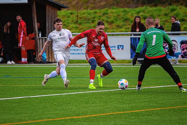 Bild 3: Spvgg Wutöschingen II siegt 3:1 gegen SG Lottstetten/Altenburg – und wir haben Fotos!
