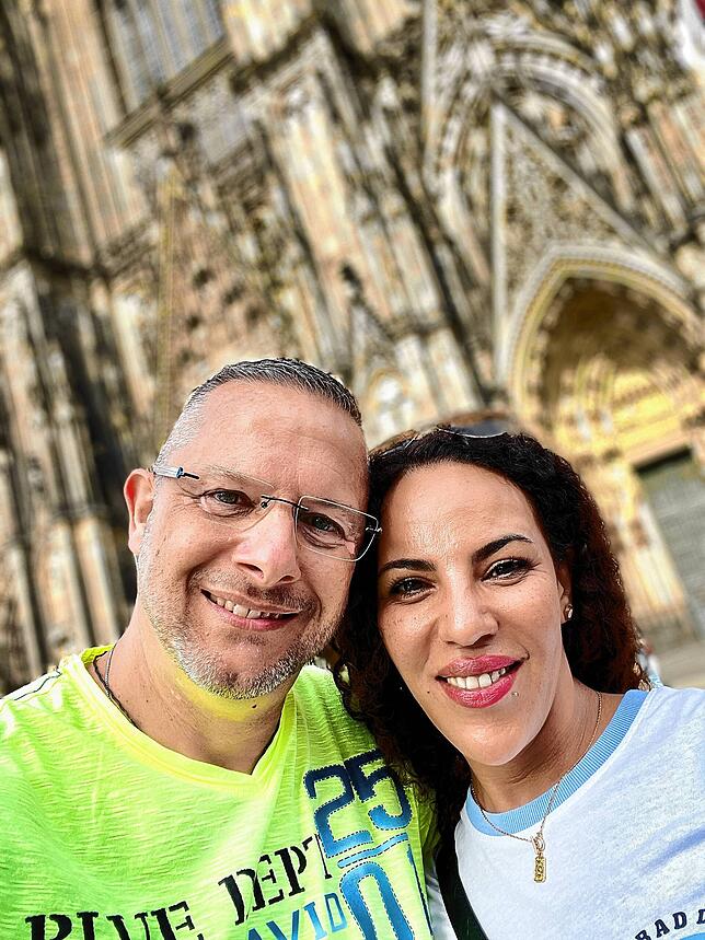Nach dem Dreh verbringen privat Zeit miteinander und erkunden Köln.