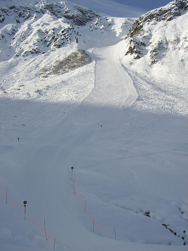 Die Piste „Langer Zug“ in Lech am Arlberg. In diesem Bereich kam die Lawine runter.