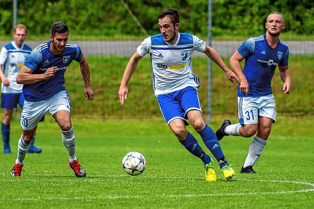 Bild 1: FC Weizen bezwingt den SV Stühlingen mit 3:1 &ndash; und wir haben Bilder!