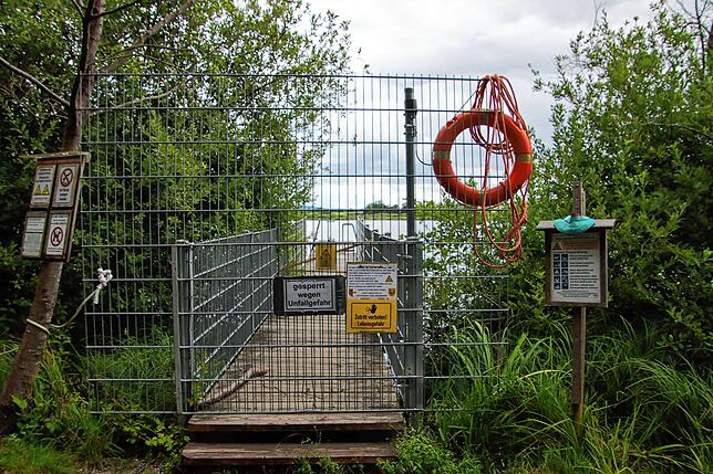 Die Steganlage am Mögginger Seezugang ist für Besucher des Mindelsees momentan nicht zugänglich.