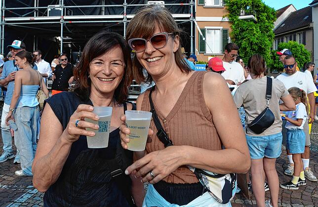 Bild 37: Gute Stimmung beim dritten Konzertabend des Markdorf Open-Air 2025