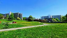Das Kurgebiet, das in den 70er-Jahren entstanden ist: Links das Rehaklinikum das nach Insolvenz und Corona-Pandemie eine schwere Zeit ...