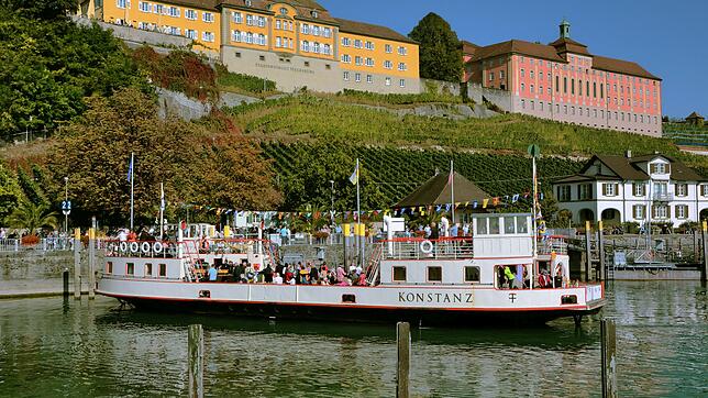 Das &bdquo;Kirchenschiff&ldquo;: Die historische Fähre &bdquo;Meersburg ex Konstanz&ldquo;, hier 2018 beim 90-jährigen Fährejubiläum im ...
