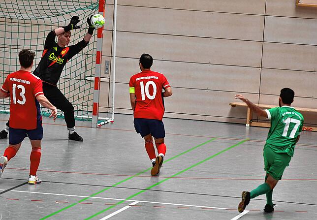 Bild 26: SC Niederhof/Binzgen unterliegt FC Freiburg-St. Georgen im Futsal-Halbfinale – und wir haben Fotos!