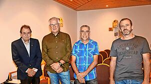 Sie vereinen 95 Jahre Erfahrung auf sich (von links): Adalbert Oehler (40 Jahre), Clemens Herrmann, Wolfgang Storz (25 Jahre) und Bernd ...