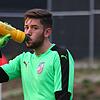 Tragisch: Patrick Almeida vom VfB Waldshut hielt zwar einen Strafstoß beim TuS Efringen-Kirchen, wurde dann aber von seinem Mitspieler ...