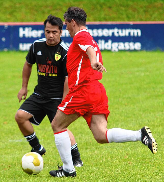 Bild 2: Erinnerungen an das Spiel der Legenden im Sommer 2013 auf der Richterwiese