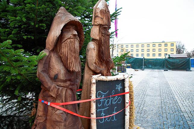 Ein frohes Fest wird es zumindest auf dem Singener Weihnachtsmarkt nicht geben. Die Veranstalter haben den Hüttenzauber, der eigentlich ...